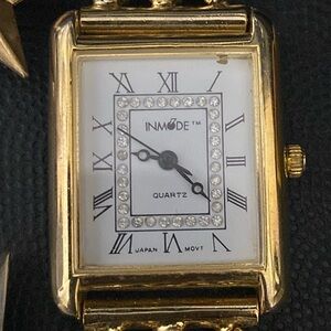 Vintage Ladies Inmode Quartz Gold & Silver Floating stars watch